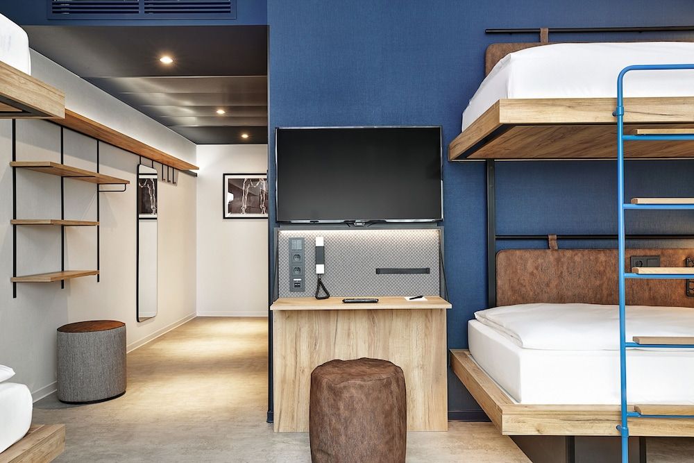 H2 Hotel München Olympiapark Comfort Double or Twin Room, 2 Twin Beds, Non Smoking 3