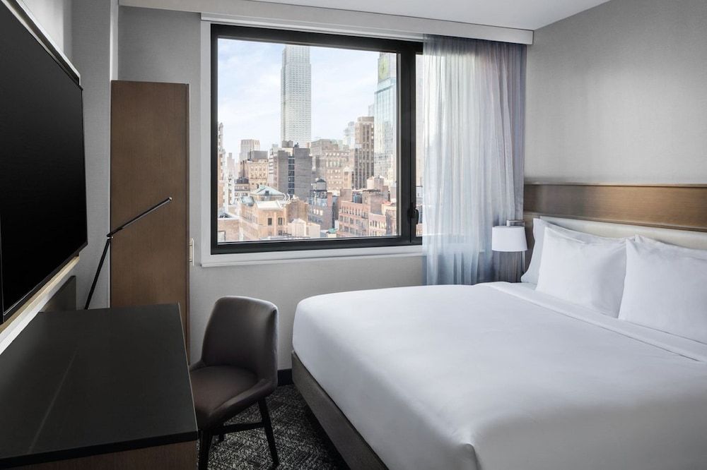 undefined Doubletree by Hilton New York Times Square South 7