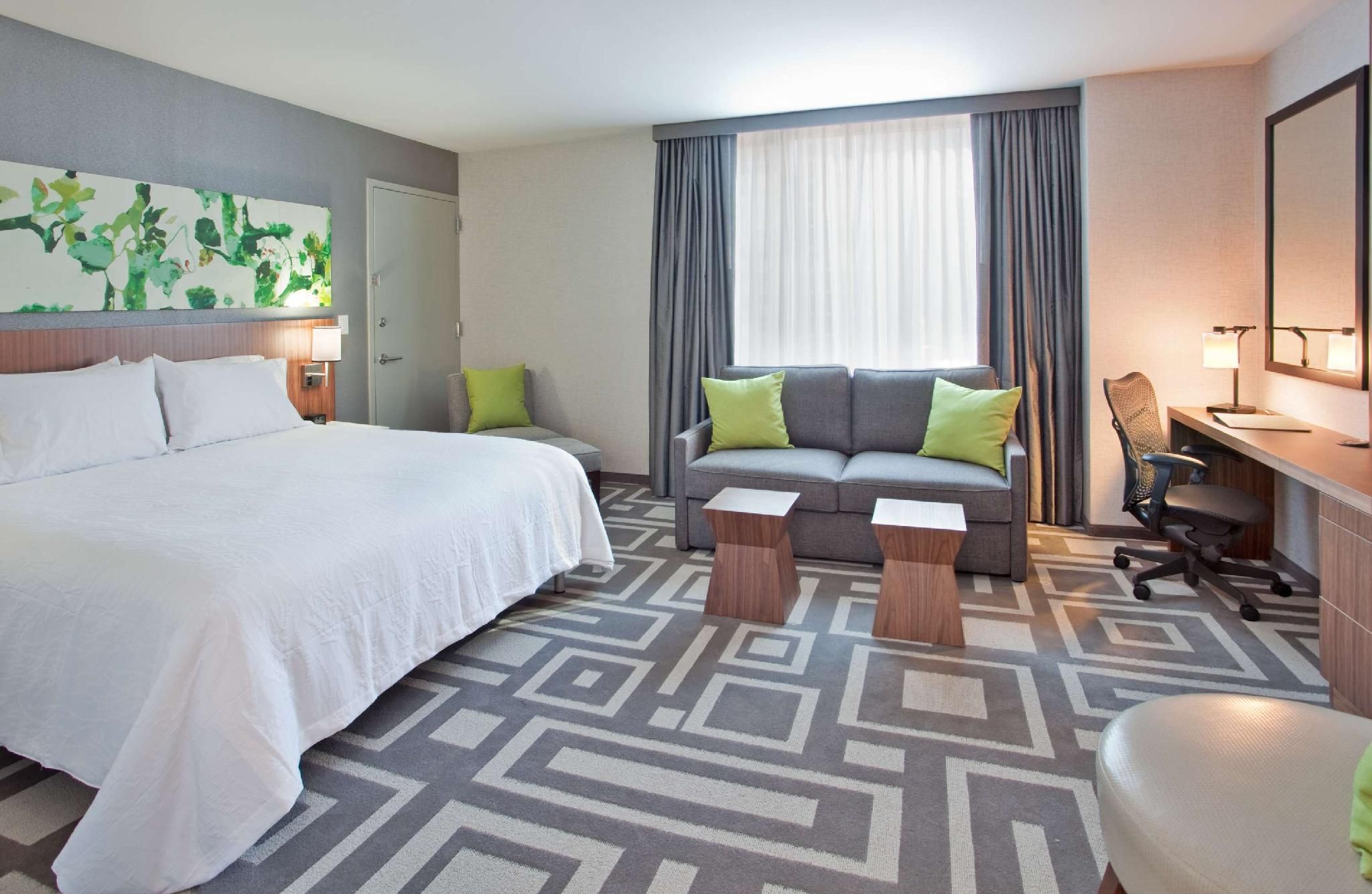 1 KING BED JUNIOR SUITE-CITY VIEW-TERRACE