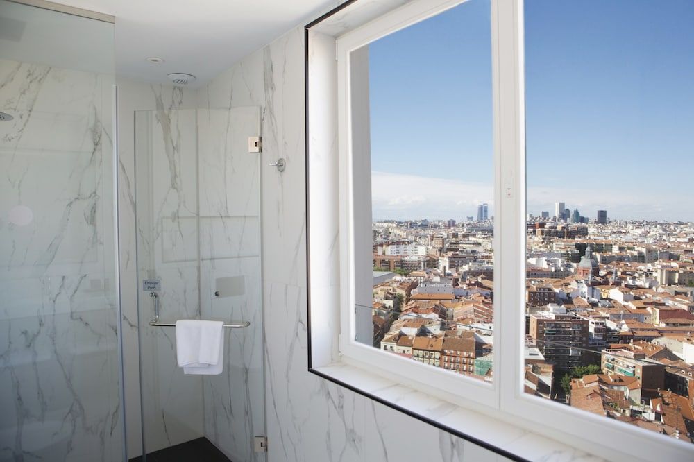 Hotel Riu Plaza España Deluxe Room (Twin) 11