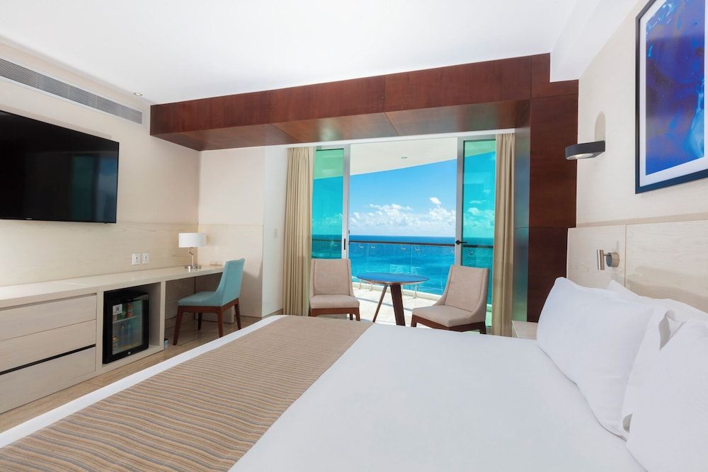 Altitude Suite King, Boulevard View