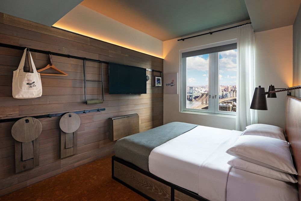 Room, 1 Queen Bed (Mobility Accessible, Roll-In Shower)
