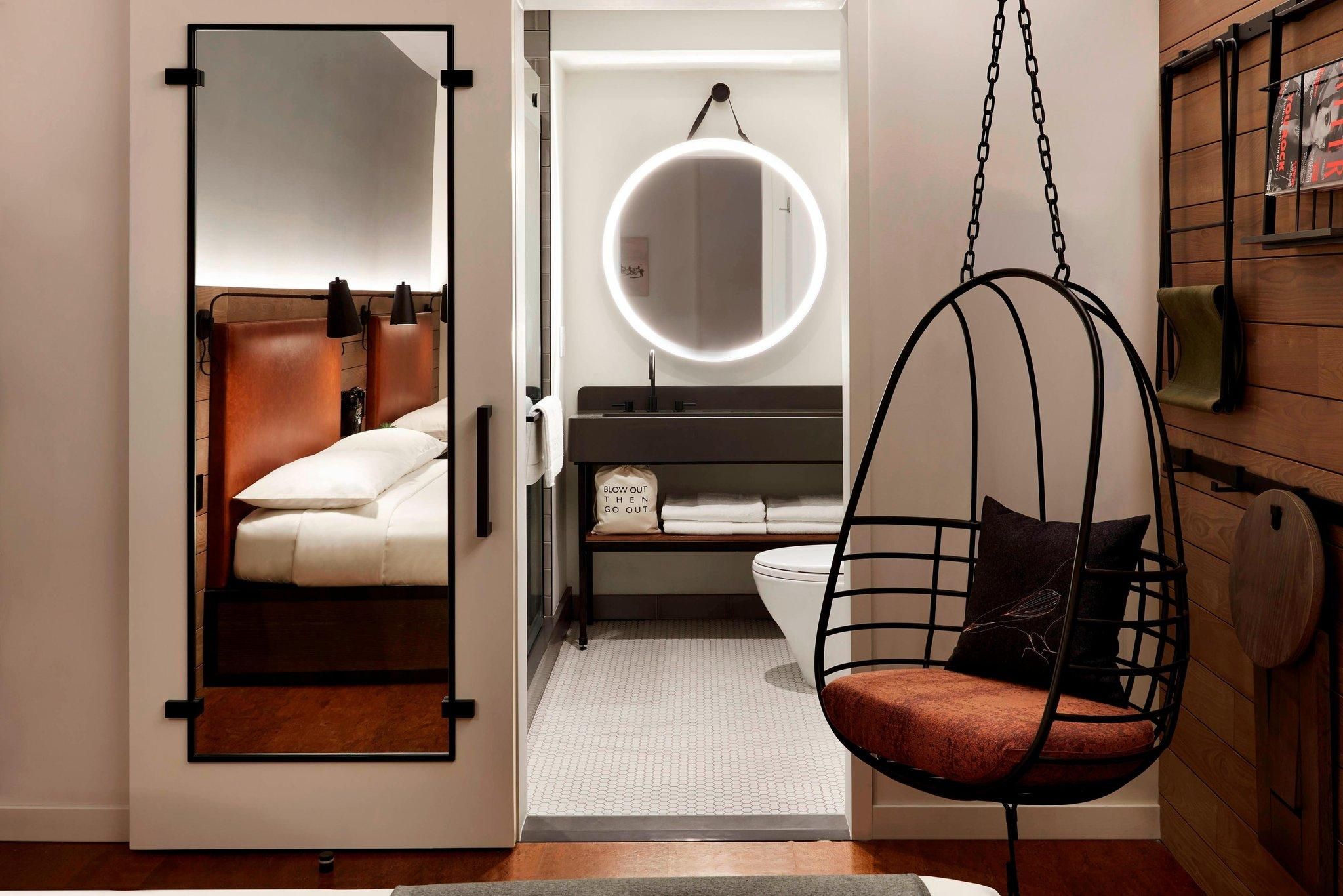 2 Queen City View, Guest room, 2 Queen, City view