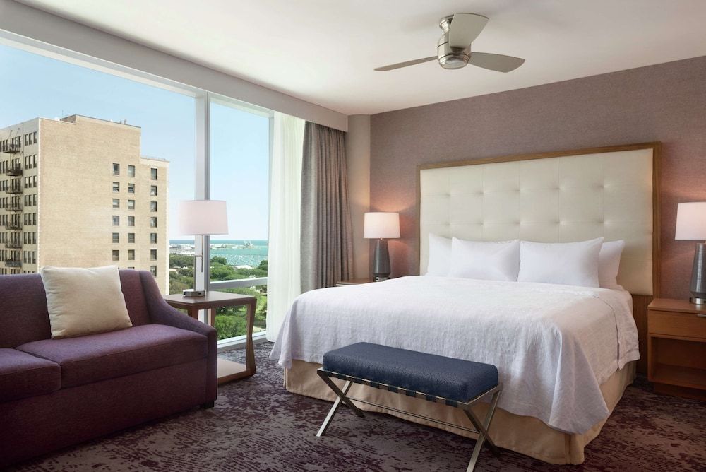 undefined Homewood Suites by Hilton Chicago Downtown South Loop 4