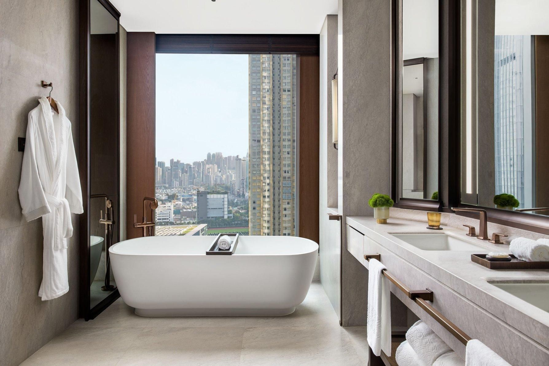 St. Regis Suite, 1 Bedroom Suite, 1 King, City view, Corner room