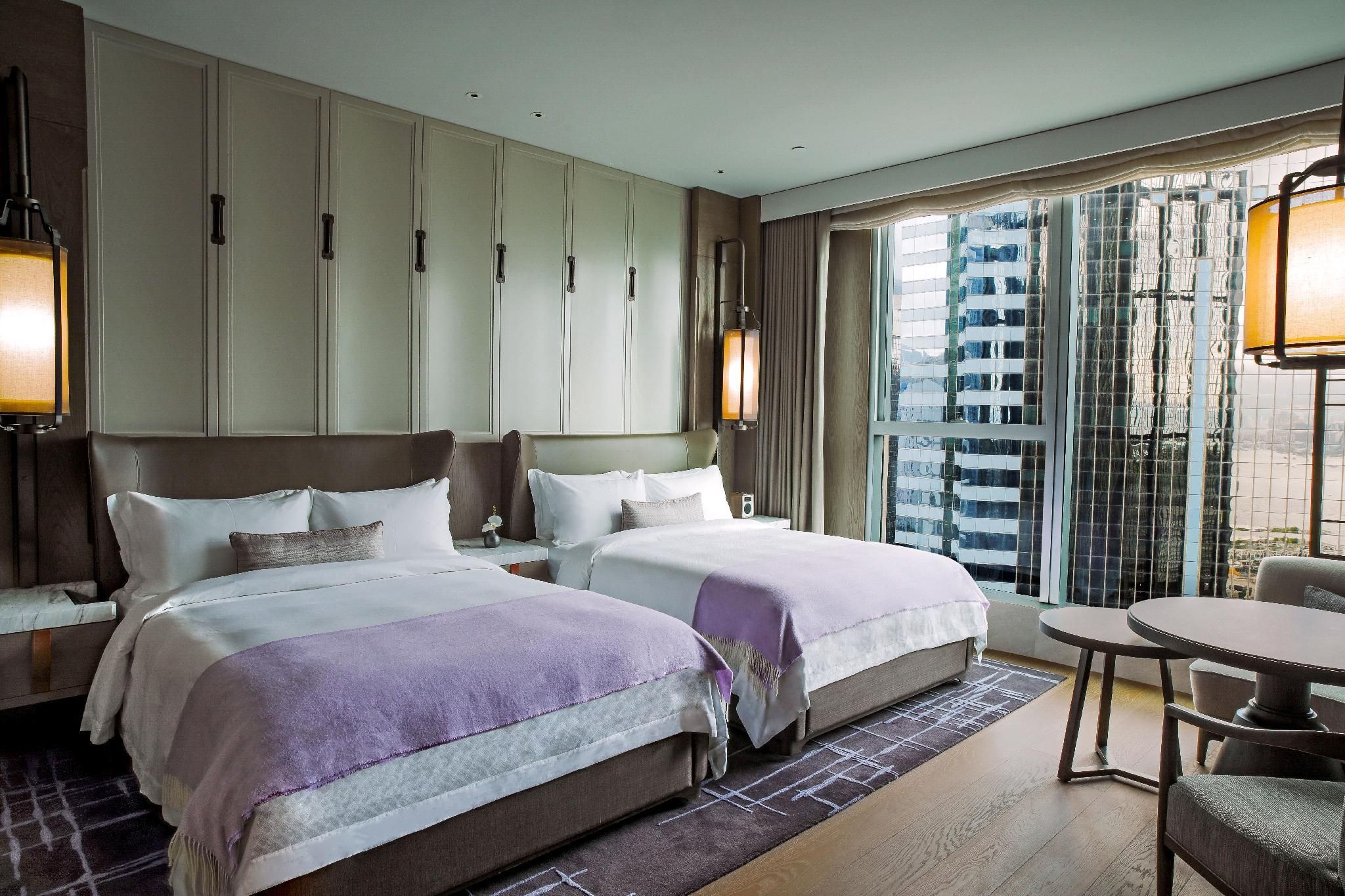 Guest room, 2 Queen, City view