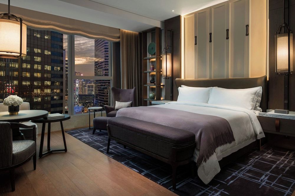 Room, 1 King Bed, City View