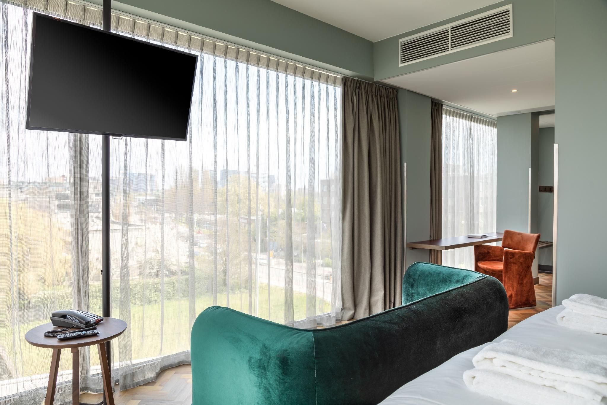 undefined Olympic Hotel 10