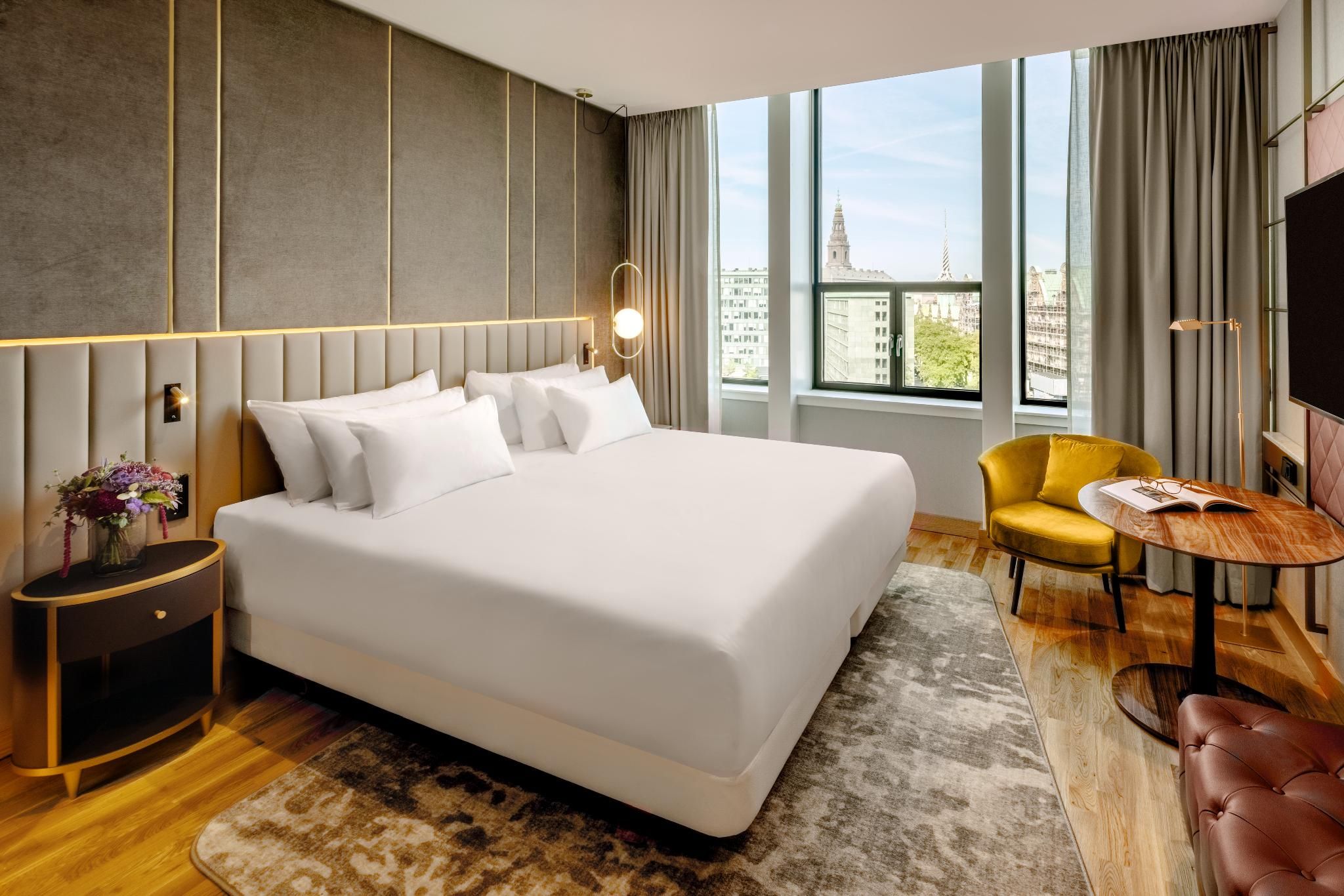 Family Combined (2 adults + 2 children)