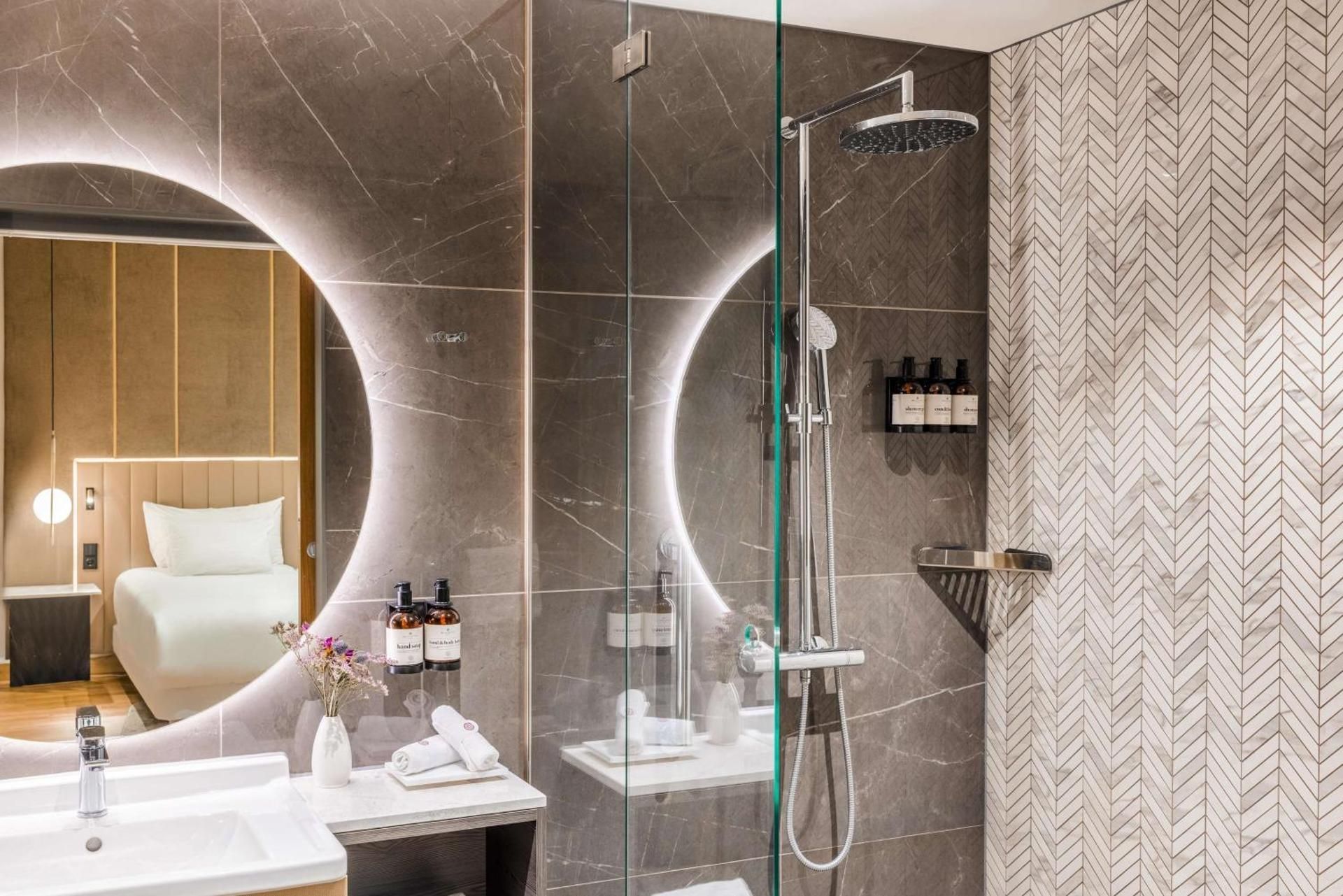 Family Combined (2 adults + 2 children)