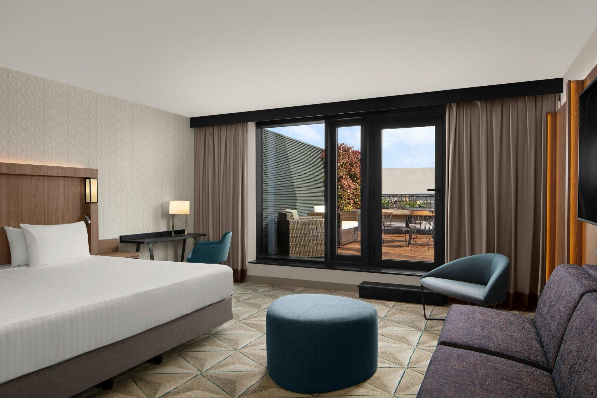 Parisian Suite, 1 Bedroom Suite, 1 King, Sofa bed