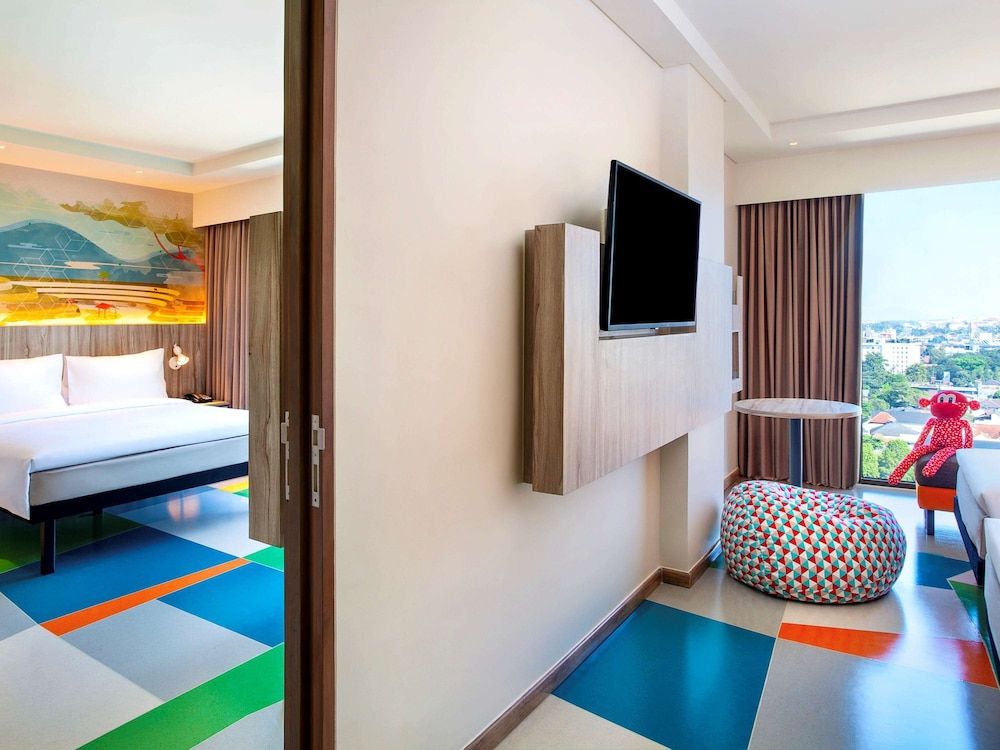 Family Room, Multiple Beds