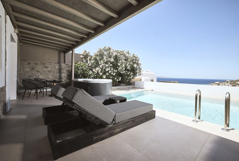 Amazon Mykonos Resort & Spa