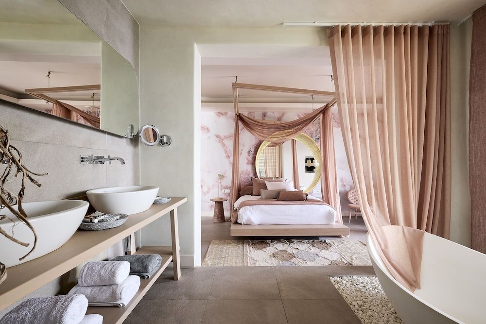 Deep soaking bathtub