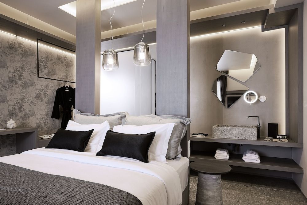 Amazon Mykonos Resort & Spa Sunset Deluxe Sea View Suite 7