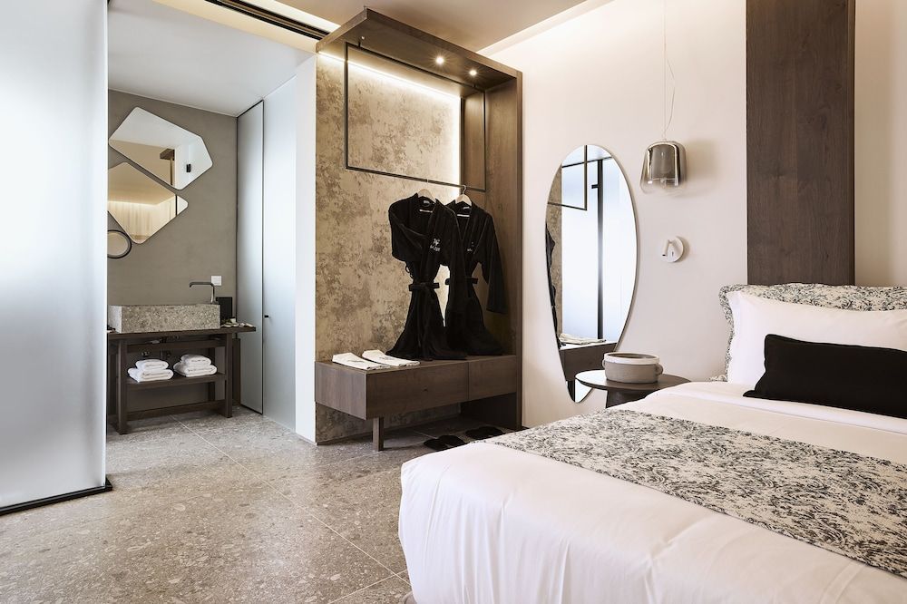 Amazon Mykonos Resort & Spa Sunset Deluxe Sea View Suite 12