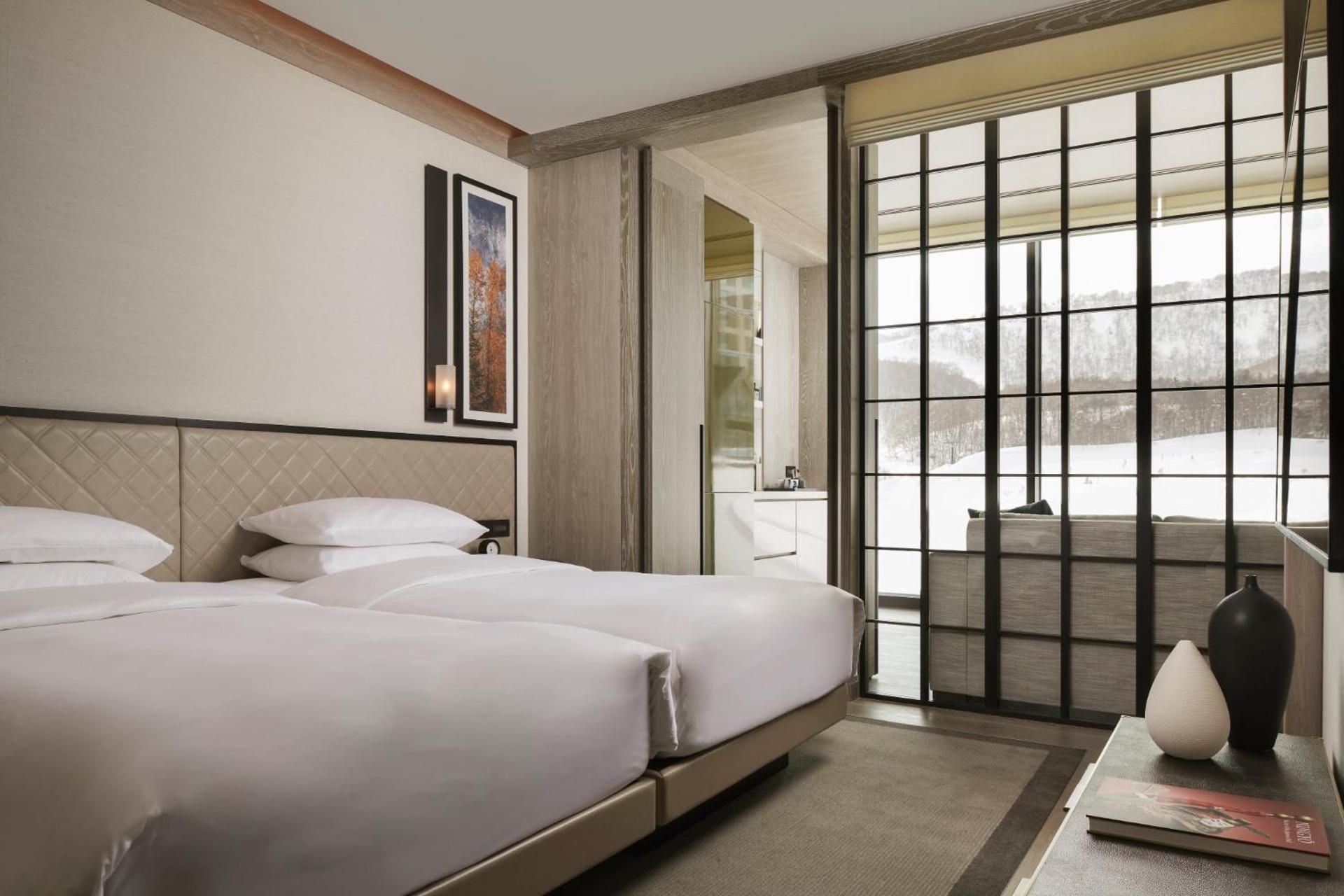 2 Twin Beds Suite With Mountain View