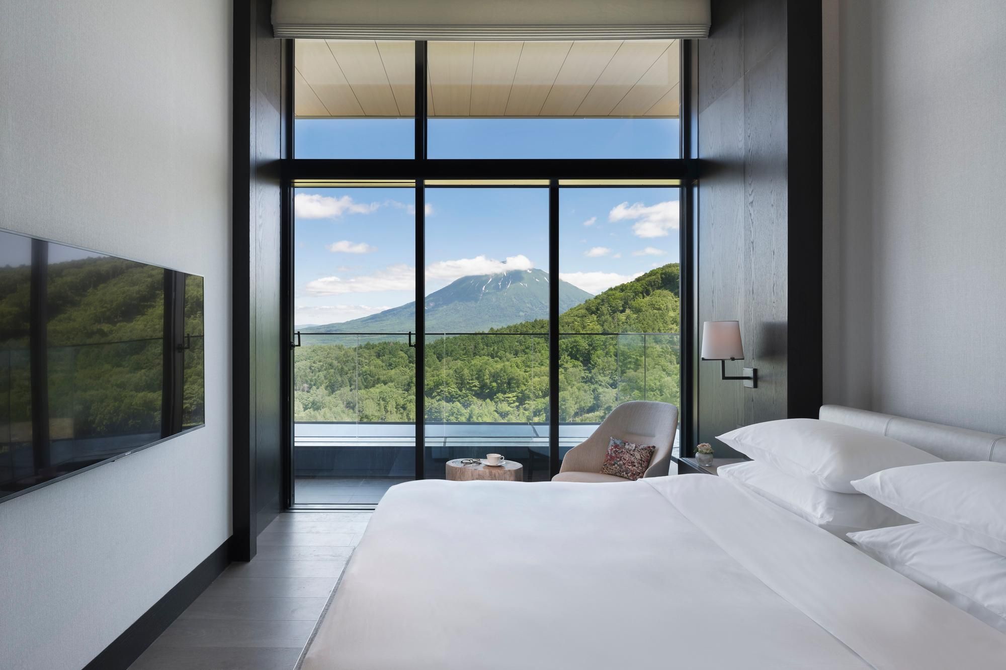 2 Bedroom Residence With Onsen (1 King And 2 Twin Beds)