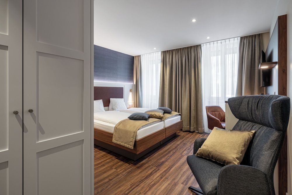 Hotel Du Nord Twin Room 4