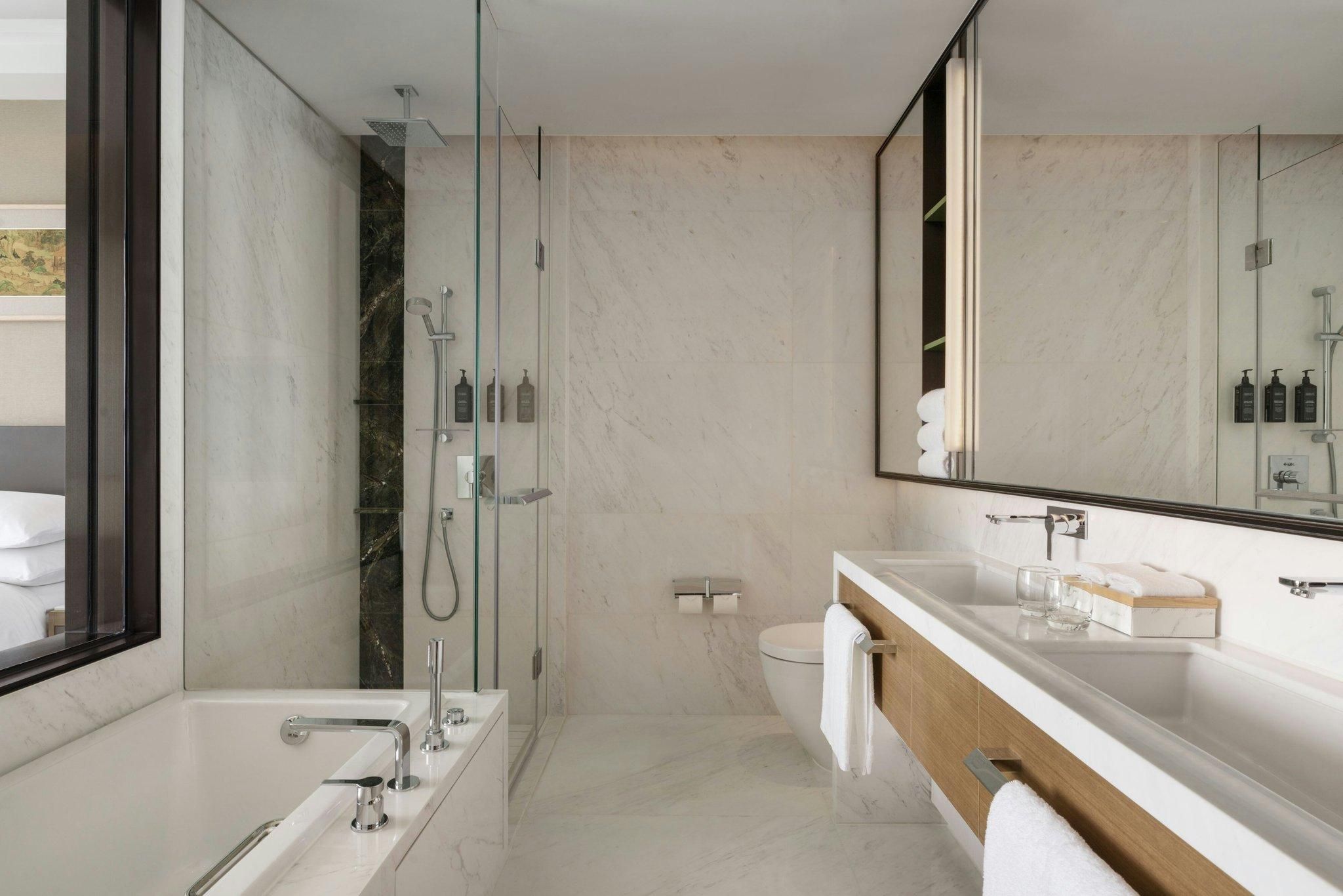 Premier Suite, Executive lounge access, Suite, 1 King, Ocean view