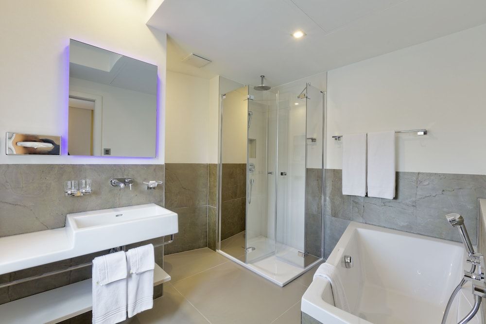 Boutique Hotel Bellevue Boutique Double Bathtub - River View 5