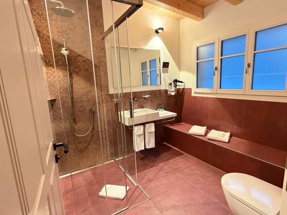 undefined Boutique Hotel Bellevue 4