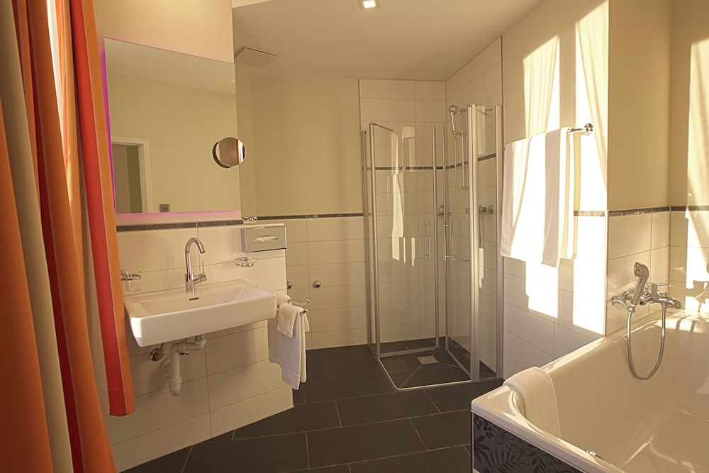 Boutique Hotel Bellevue Boutique Double Bathtub - River View 6