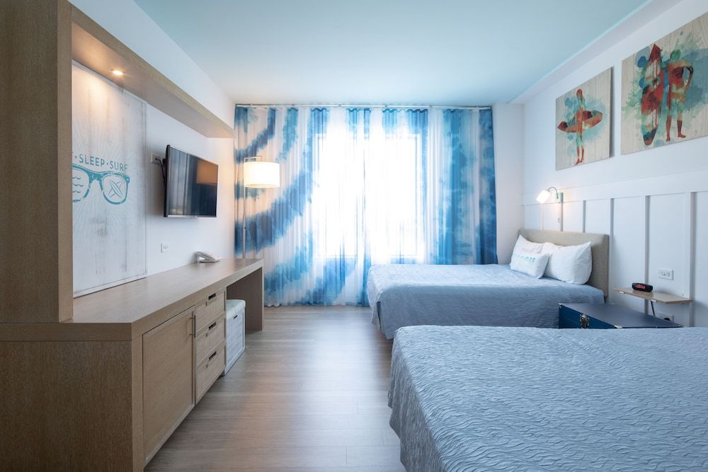 Universal's Endless Summer Resort - Surfside Inn and Suites