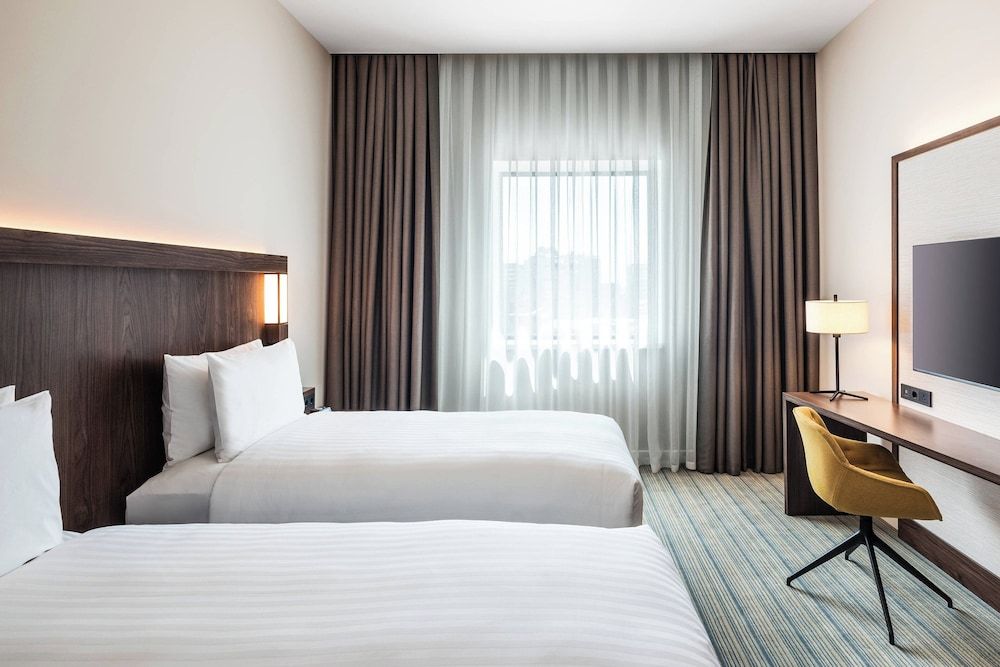 undefined Courtyard by Marriott Baku 2