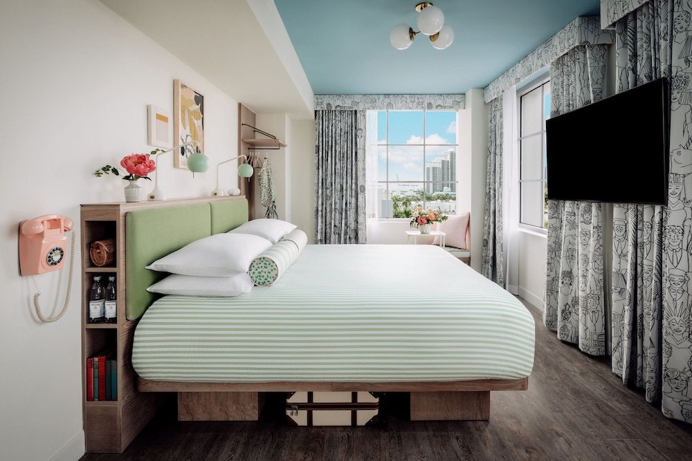 Suite, 1 King Bed