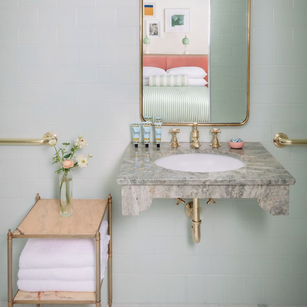 the goodtime hotel, Miami Beach, a Tribute Portfolio Hotel Room, 1 Queen Bed (Hearing Accessible) 3