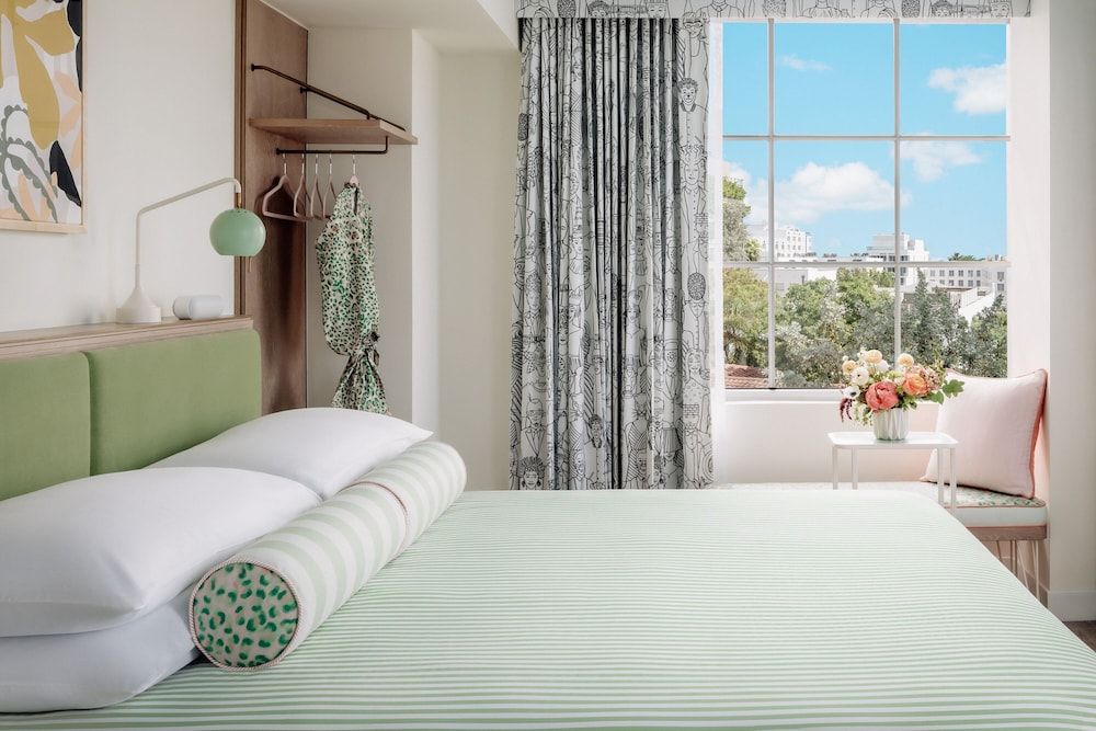 Room, 1 King Bed, Non Smoking