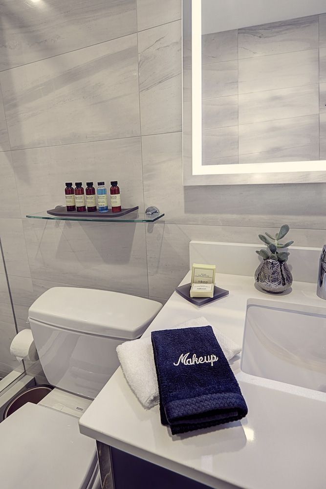 undefined Artezen Hotel 9