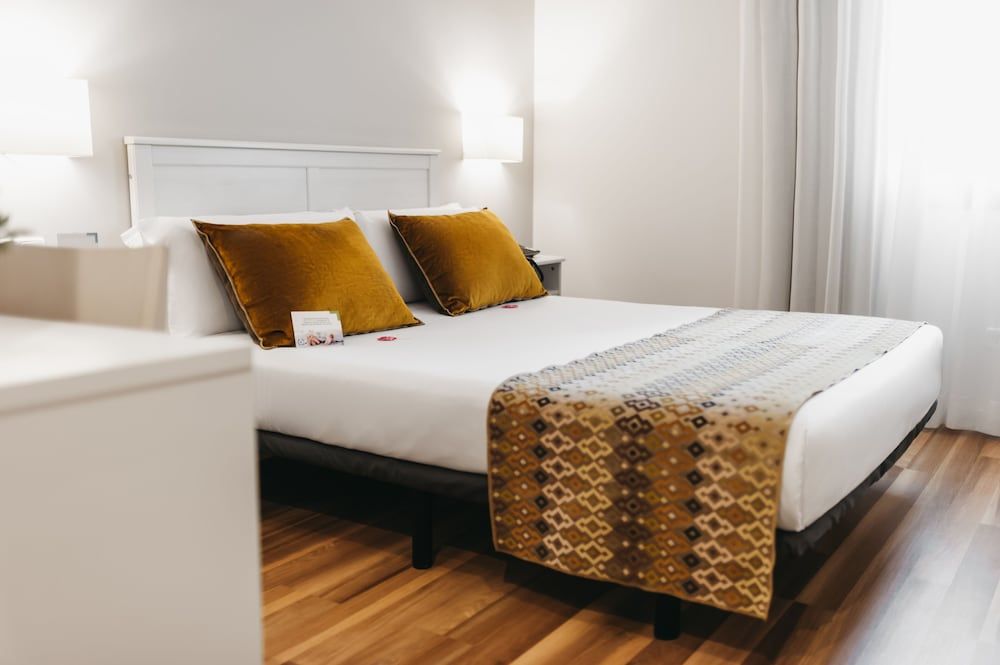 Oriente Atiram Twin Room 5