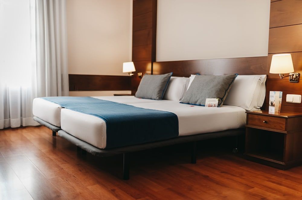 Oriente Atiram Twin Room 2