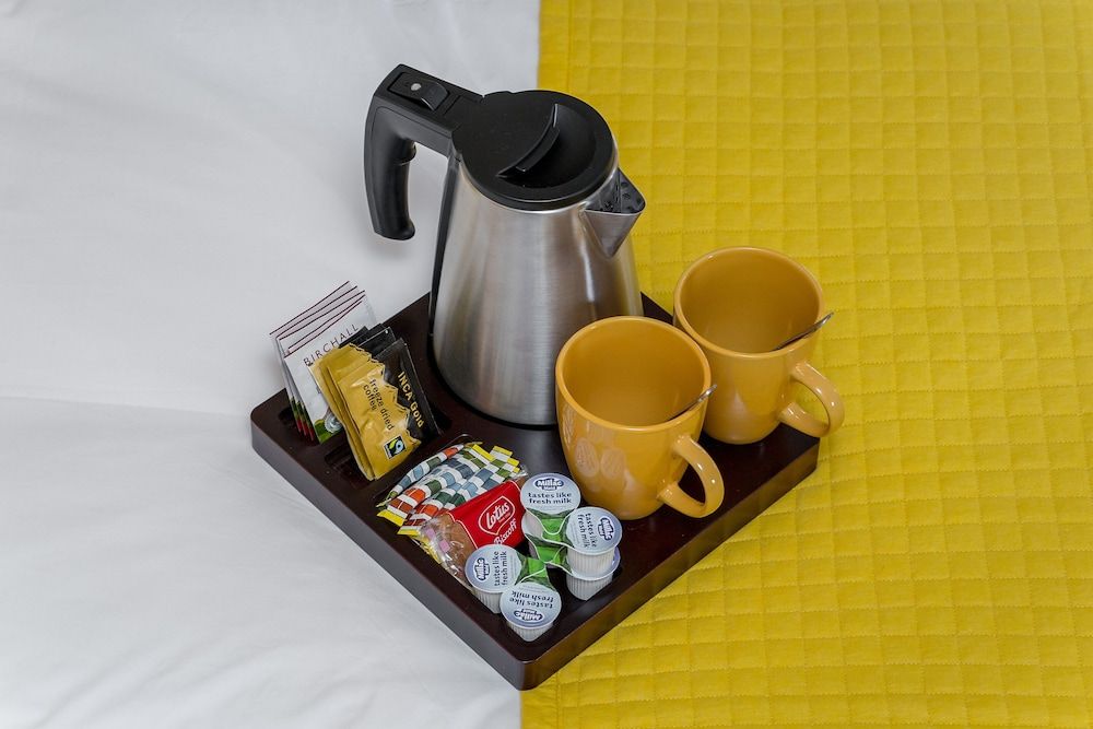 St Andrews Hotel Triple Room, Private Bathroom 8