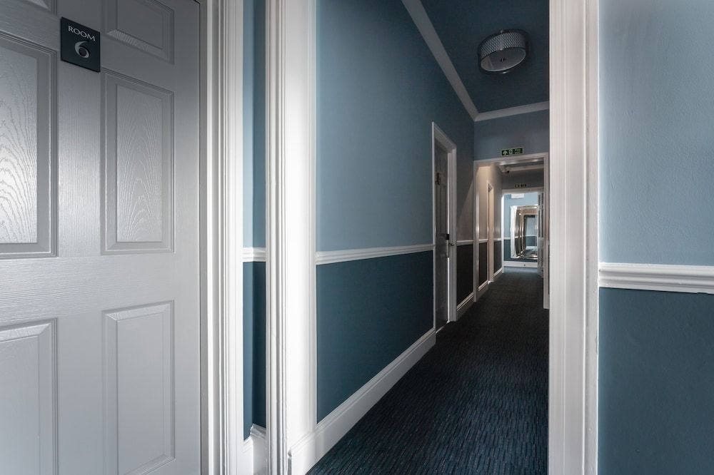 St Andrews Hotel Twin Room, Ensuite 7