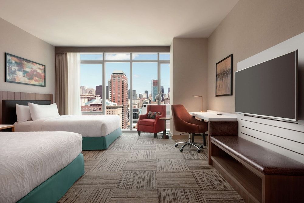 undefined Hilton Garden Inn Chicago Downtown South Loop 10