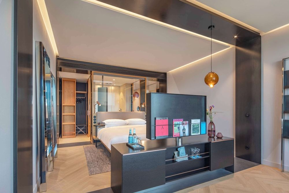 ANDAZ MUNICH SCHWABINGER TOR, BY HYATT