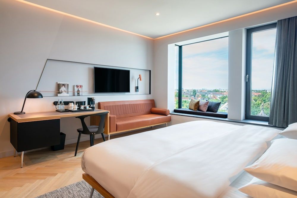Room, 1 King Bed, City View