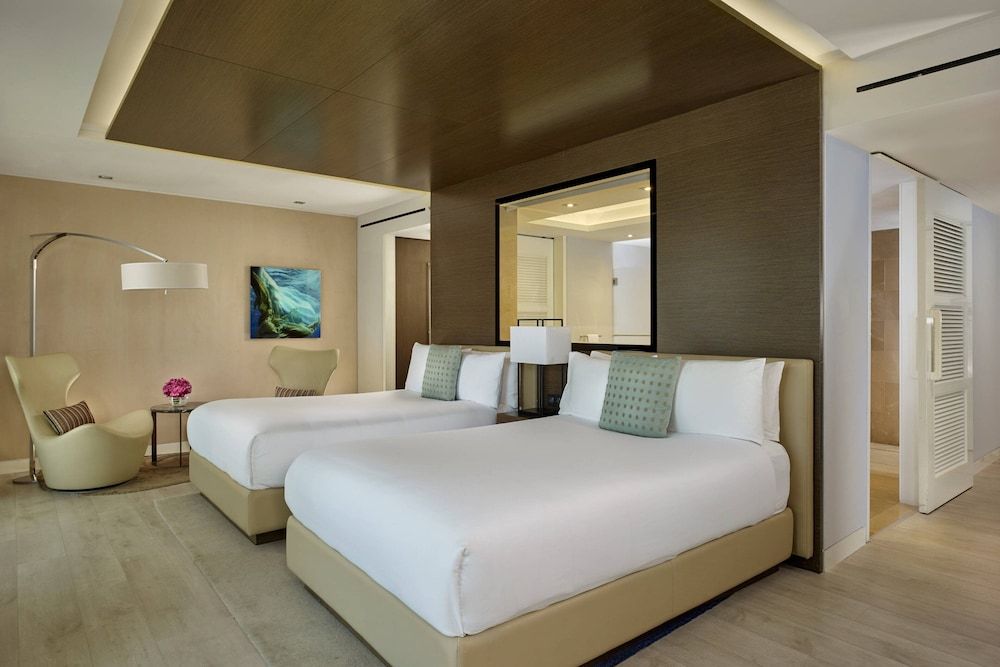 Deluxe Room, 2 Double Beds, Marina View
