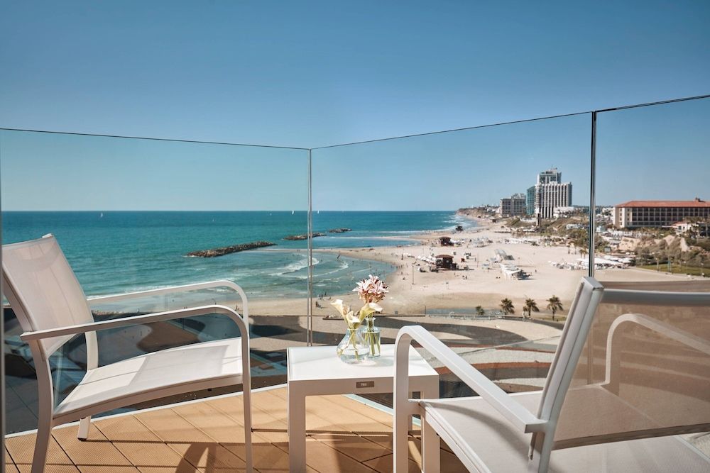 The Ritz-Carlton, Herzliya Superior Room, 1 Queen Bed, Partial Sea View, Corner 3