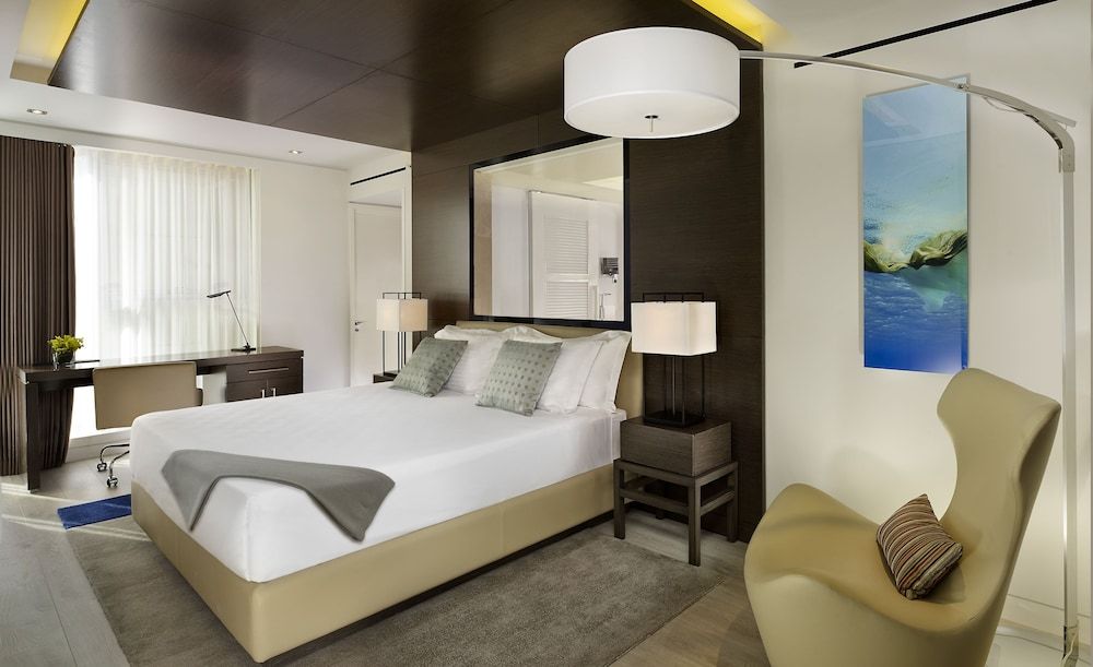 Deluxe Room, 1 King Bed, Sea View