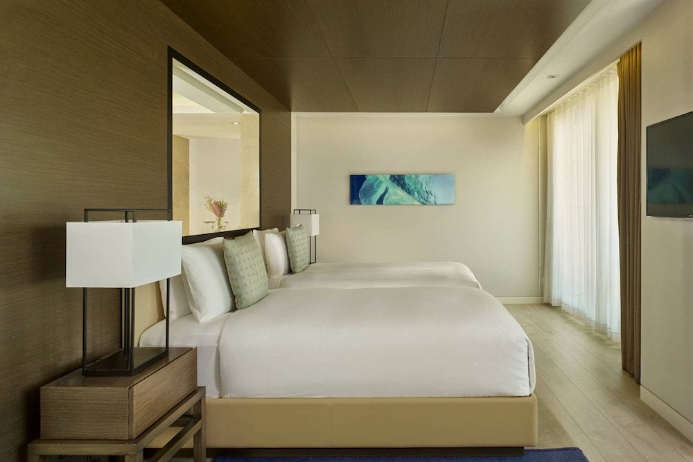 Deluxe Room, 2 Twin Beds, Sea View