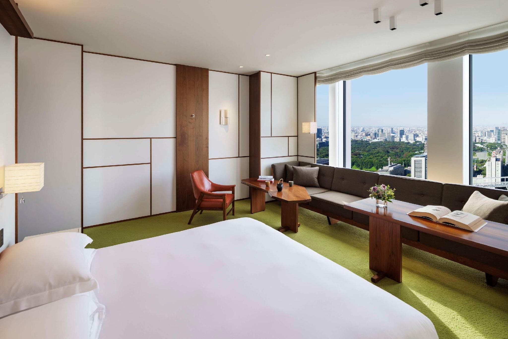 1 King Bed Park View