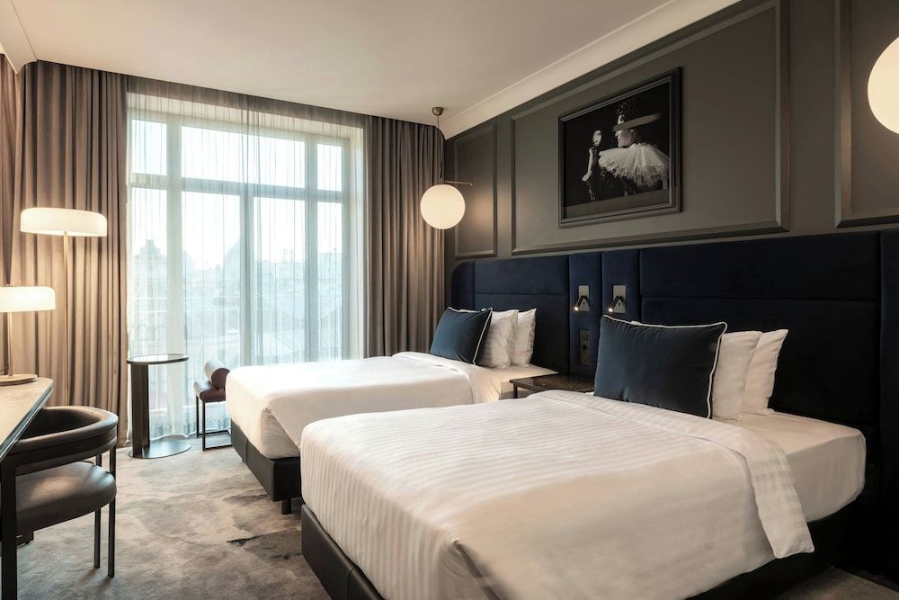 The Marmorosch Bucharest, Autograph Collection Silver, Guest room, 2 Twin 2
