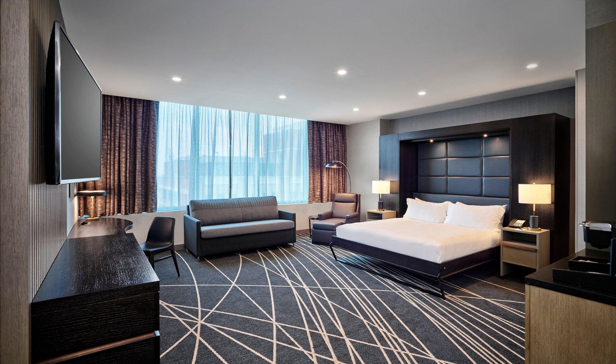 Deluxe Studio Suite