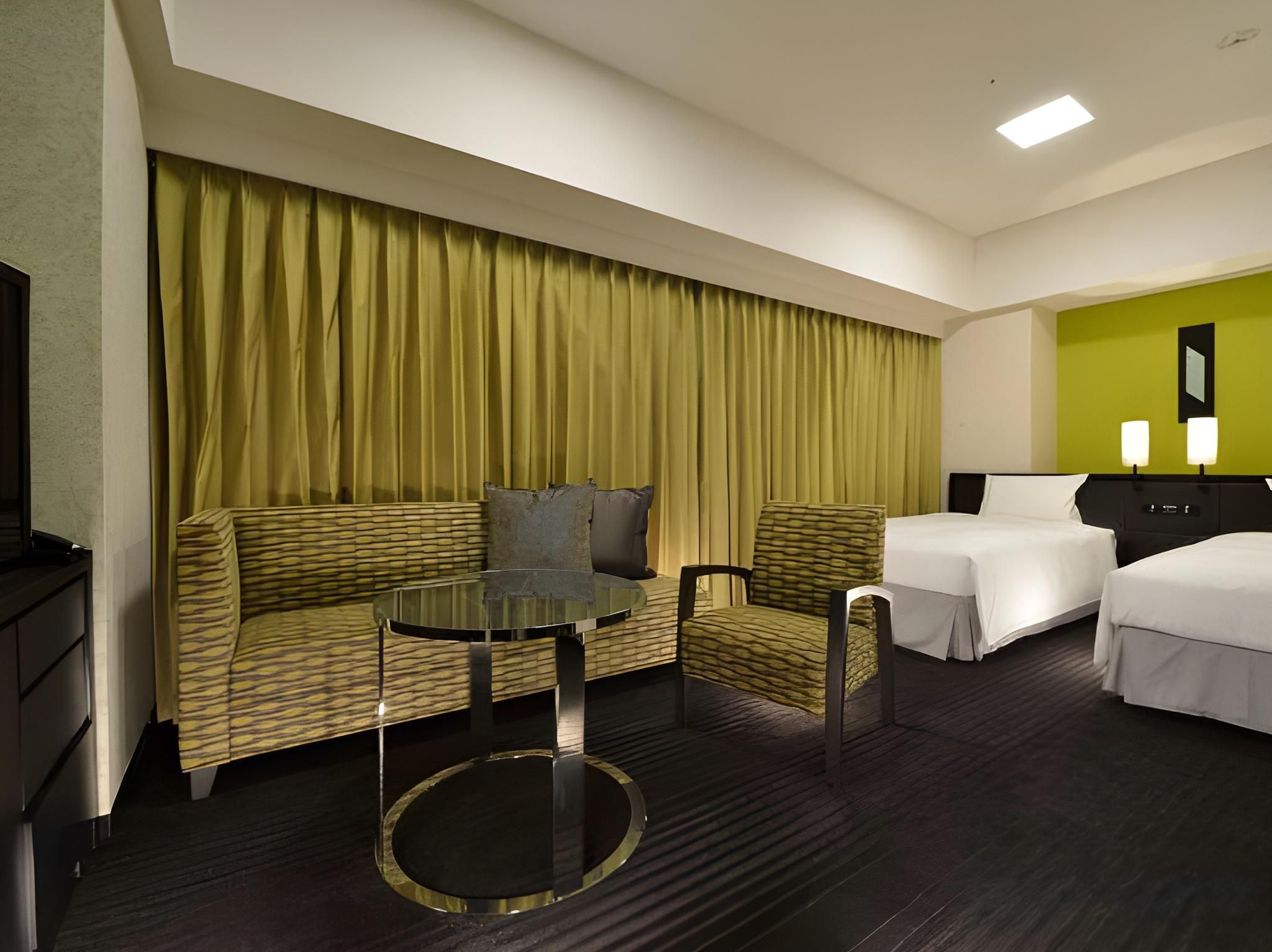 Deluxe Twin Room - Non-Smoking, Without Transit Area