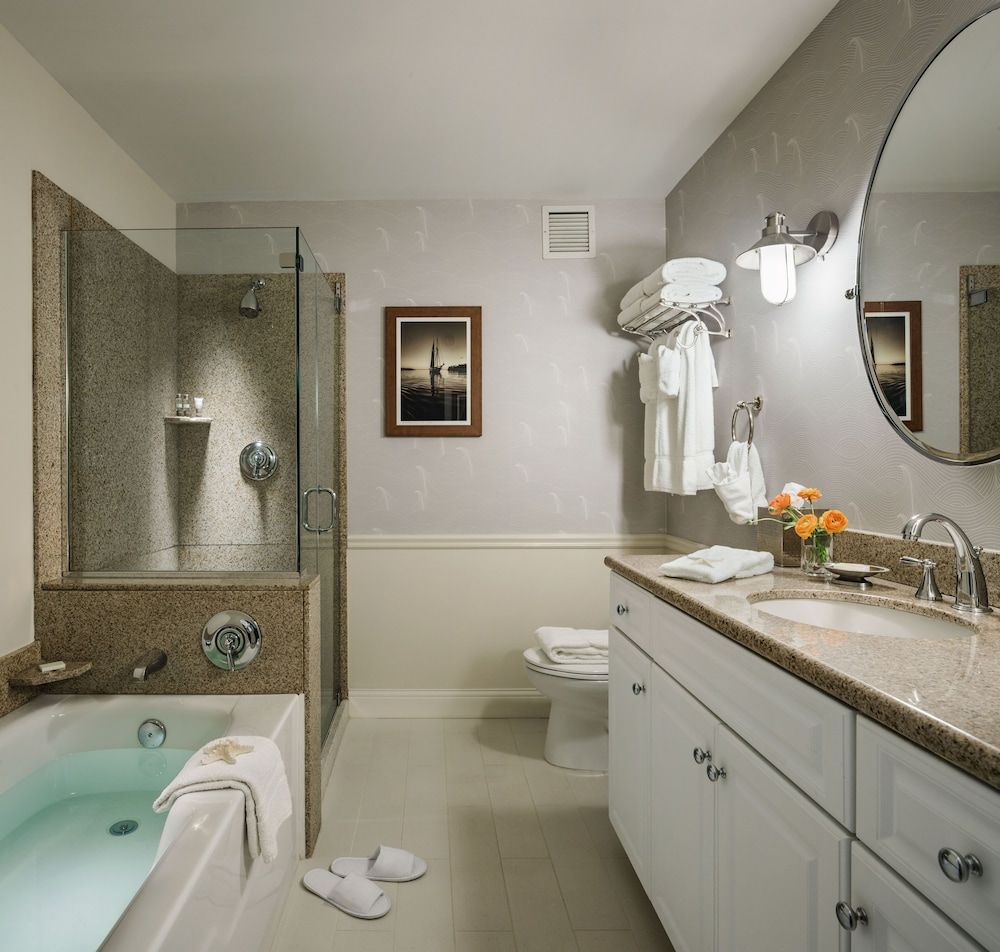 Portland Harbor Hotel Room, Accessible 2