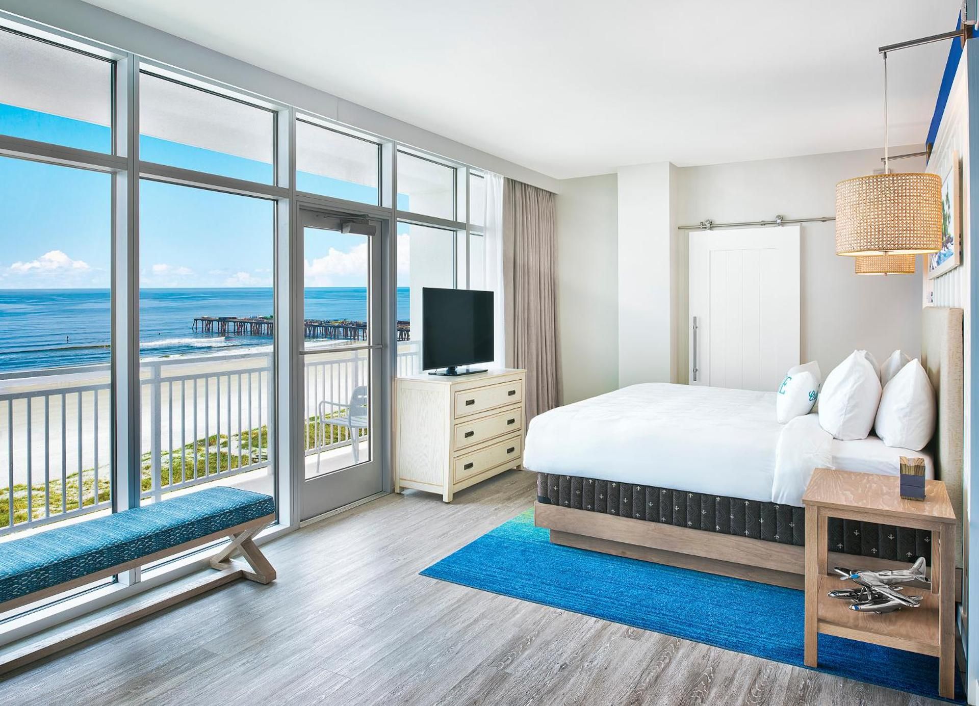 King Suite with Ocean Front
